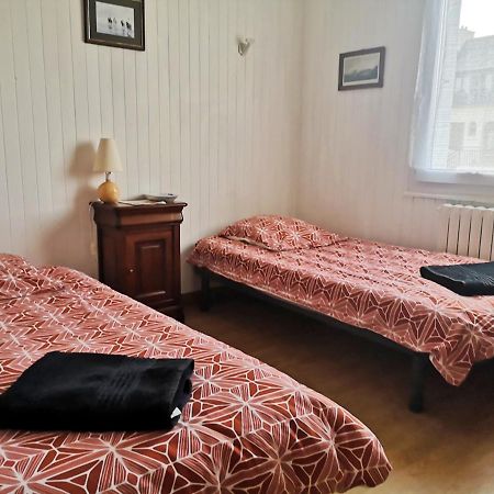 Chambre Au Calme Et Simple, Cuisine A Dispo แซ็ง-โปล-เดอ-ลีอง ภายนอก รูปภาพ