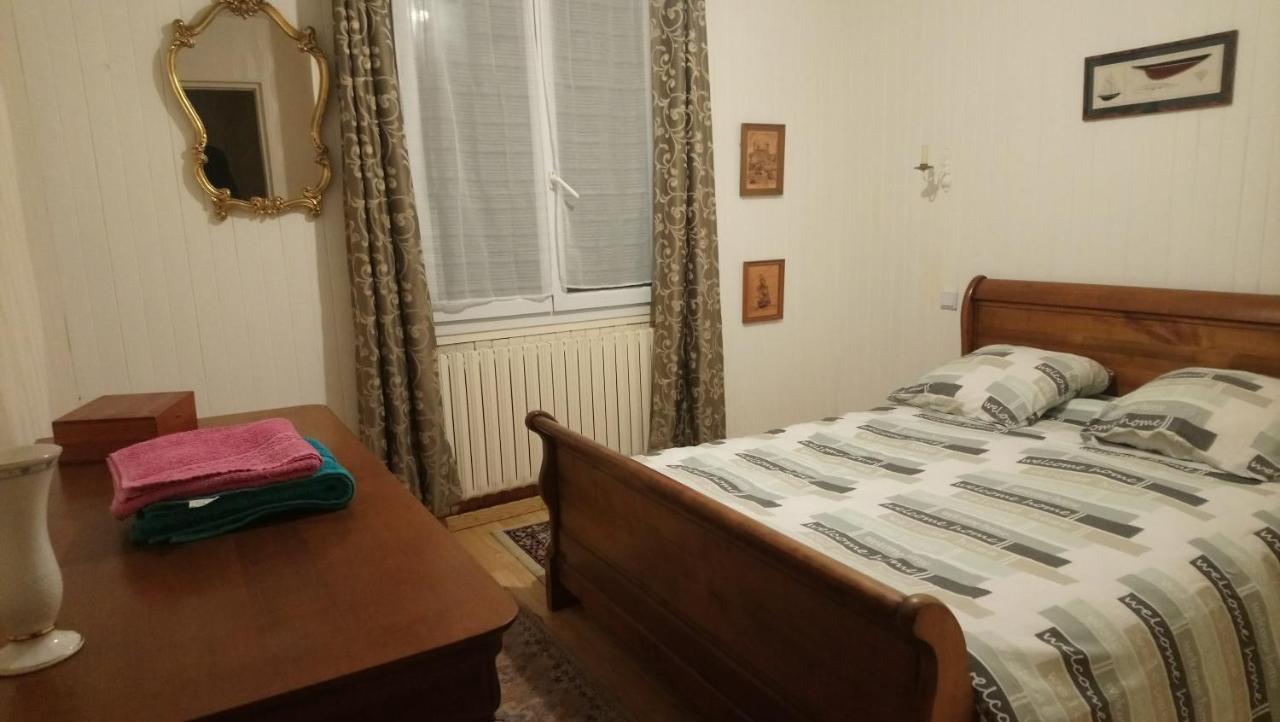 Chambre Au Calme Et Simple, Cuisine A Dispo แซ็ง-โปล-เดอ-ลีอง ภายนอก รูปภาพ