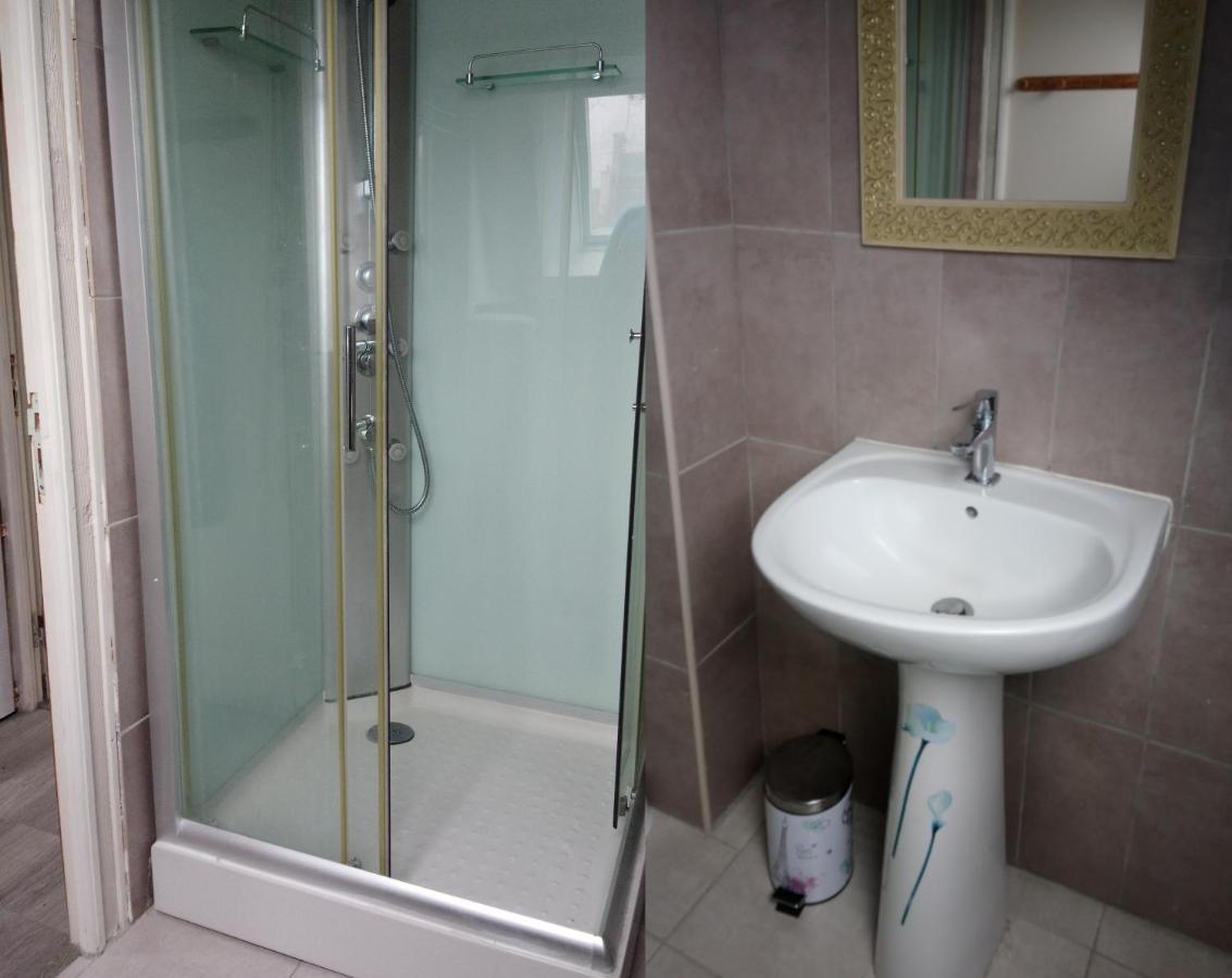 Chambre Au Calme Et Simple, Cuisine A Dispo แซ็ง-โปล-เดอ-ลีอง ภายนอก รูปภาพ