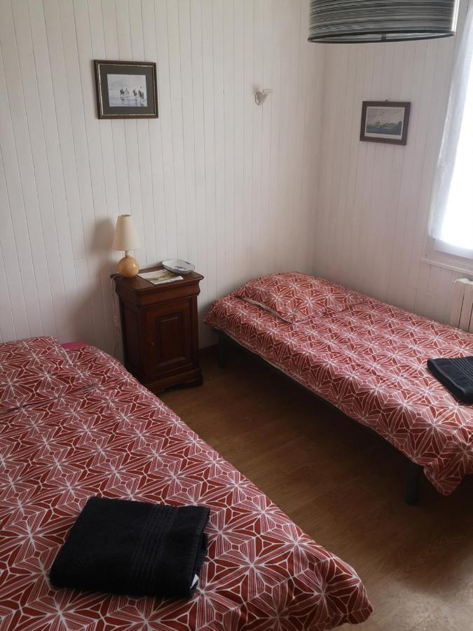Chambre Au Calme Et Simple, Cuisine A Dispo แซ็ง-โปล-เดอ-ลีอง ภายนอก รูปภาพ