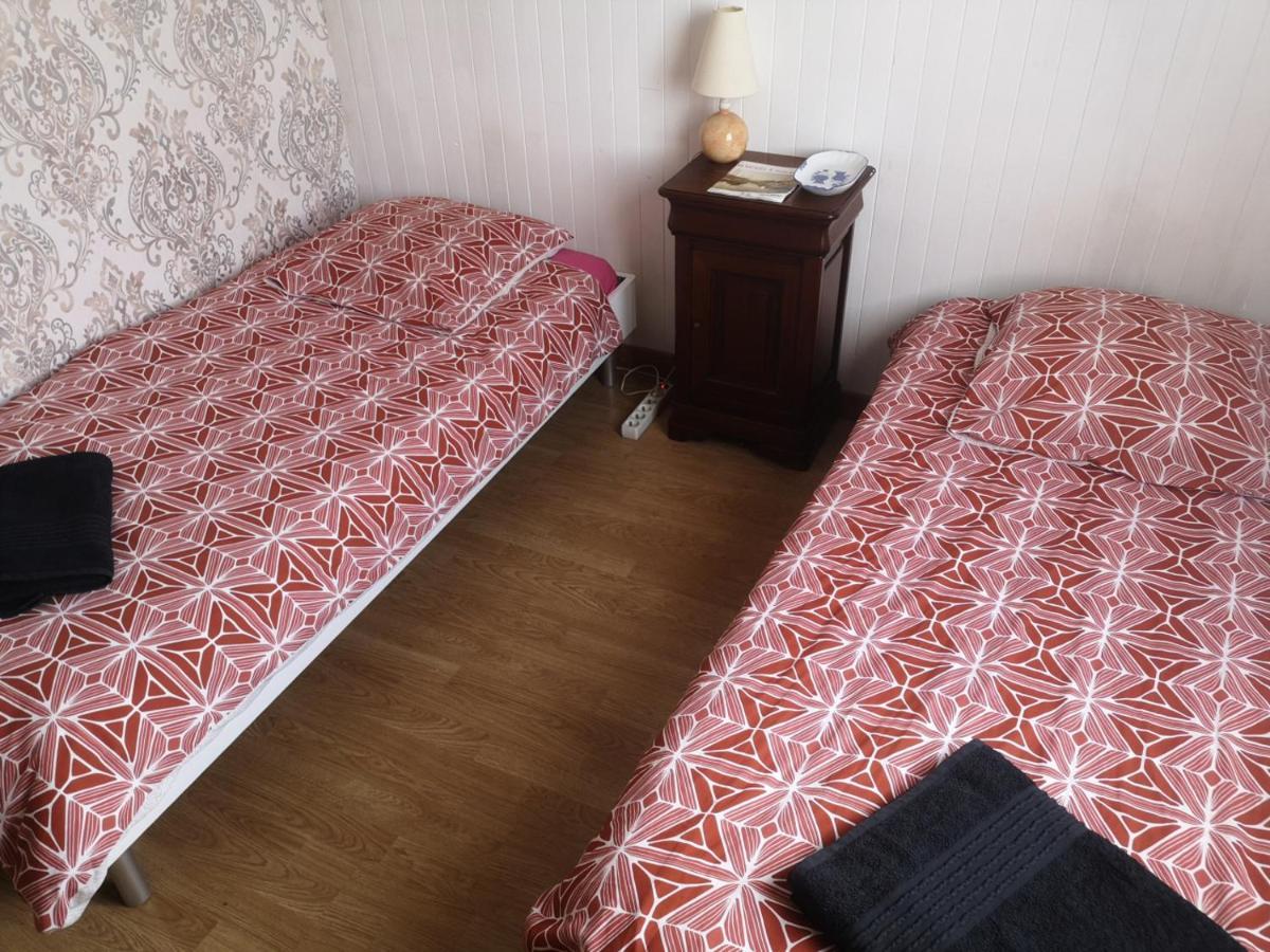 Chambre Au Calme Et Simple, Cuisine A Dispo แซ็ง-โปล-เดอ-ลีอง ภายนอก รูปภาพ