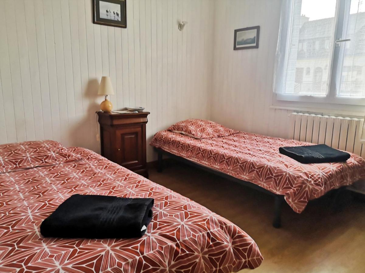 Chambre Au Calme Et Simple, Cuisine A Dispo แซ็ง-โปล-เดอ-ลีอง ภายนอก รูปภาพ